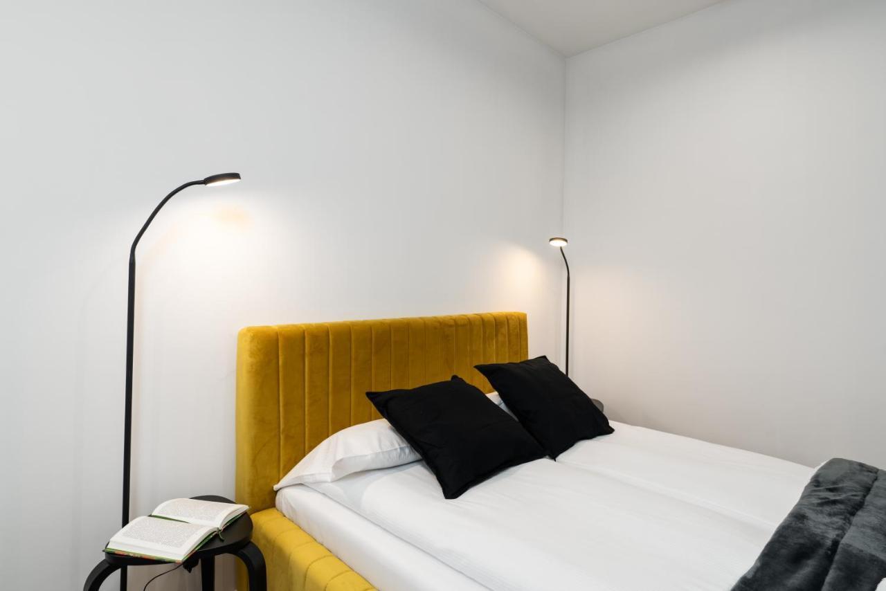 Loft Style Apartments Opienskiego With Parking By Noclegi Renters Posen Exterior foto
