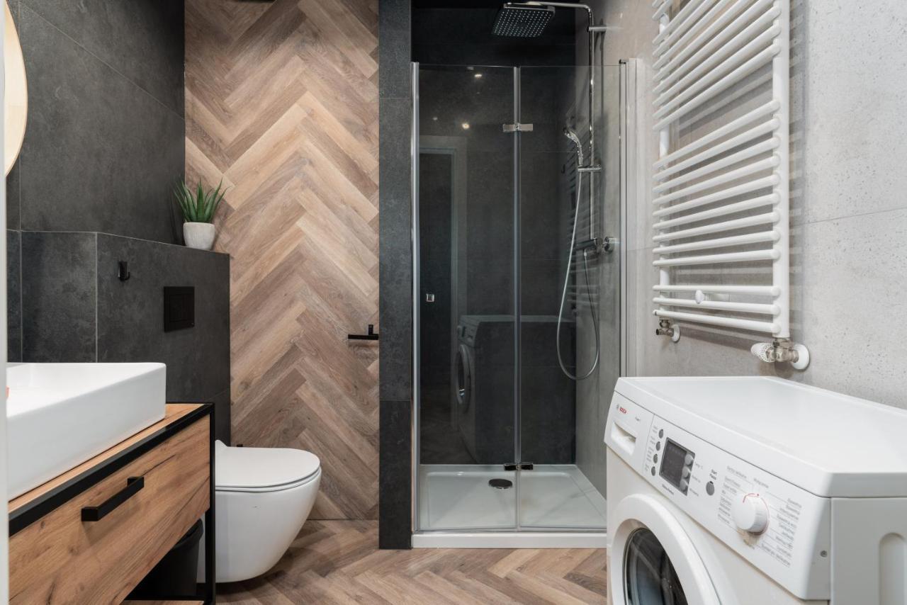 Loft Style Apartments Opienskiego With Parking By Noclegi Renters Posen Exterior foto